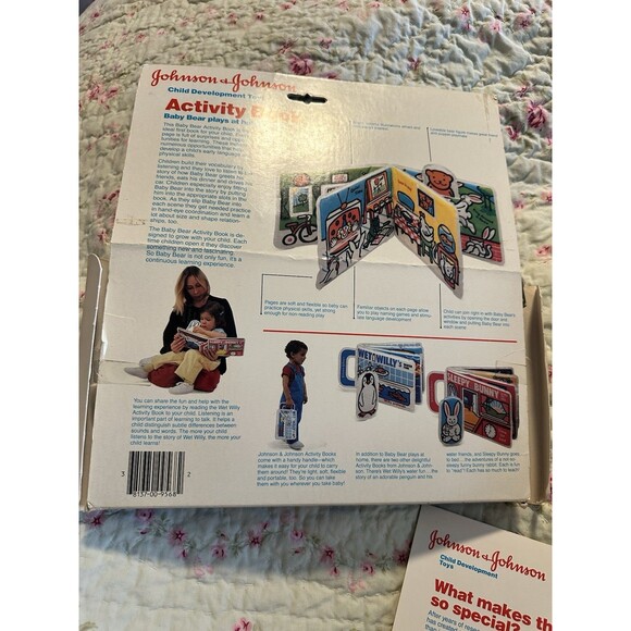 VTG 1983 BABY BEAR PLAYS AT HOME INFANT/TODDLER DEVELOPMENTAL SOFT BOOK - Picture 4 of 6